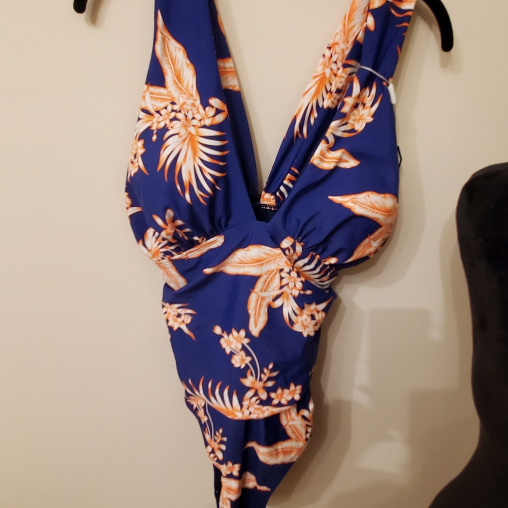 BRAND NEW!  Blue Floral One Piece Swimsuit with Crossback, Size 2XL